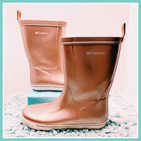 Tretorn Shoes - 🆓 Tretorn Skerry Metallic Rose Gold Rain Boots